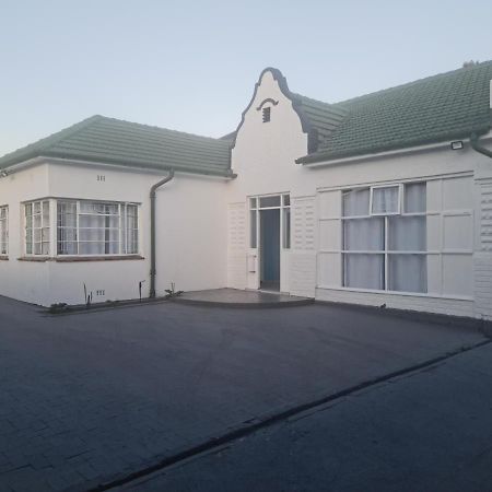 Hasate Guest House ,4 St James Street Oakdale Belliville Cape Town South Africa Exterior photo