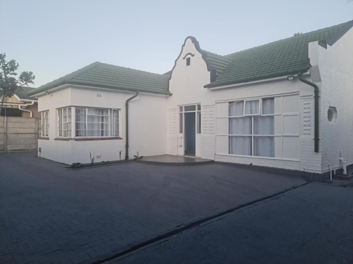 Hasate Guest House ,4 St James Street Oakdale Belliville Cape Town South Africa Exterior photo